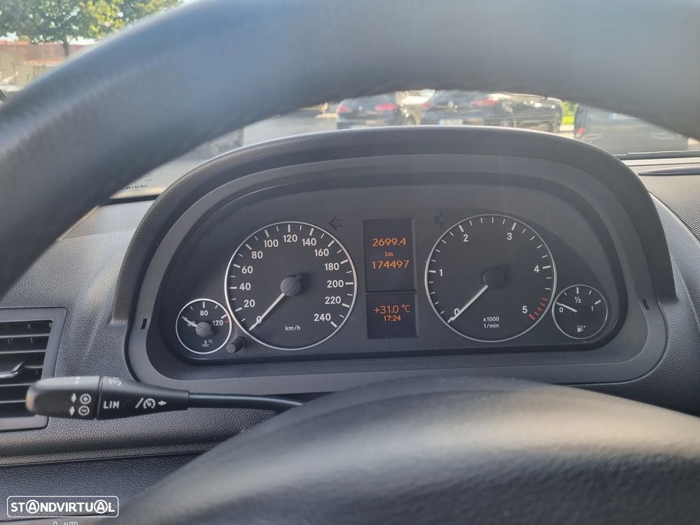 Mercedes-Benz A 180 CDI Classic Automatic - 10
