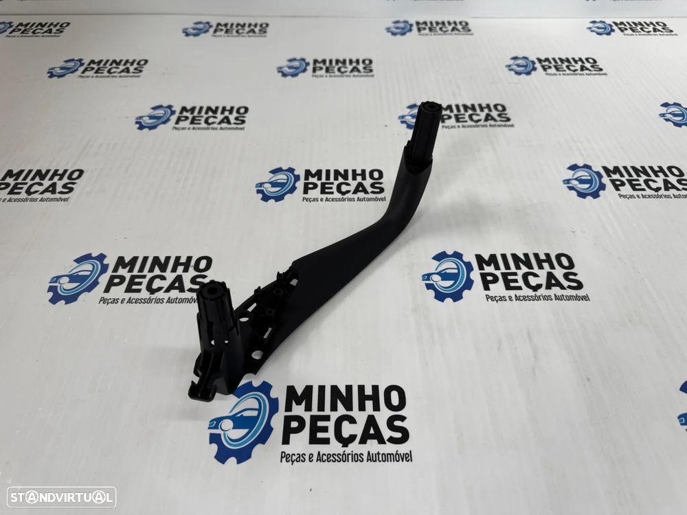Puxador Traseiro Esquerdo BMW Série 5 (G30/G31/G38/F90) Preto - 1