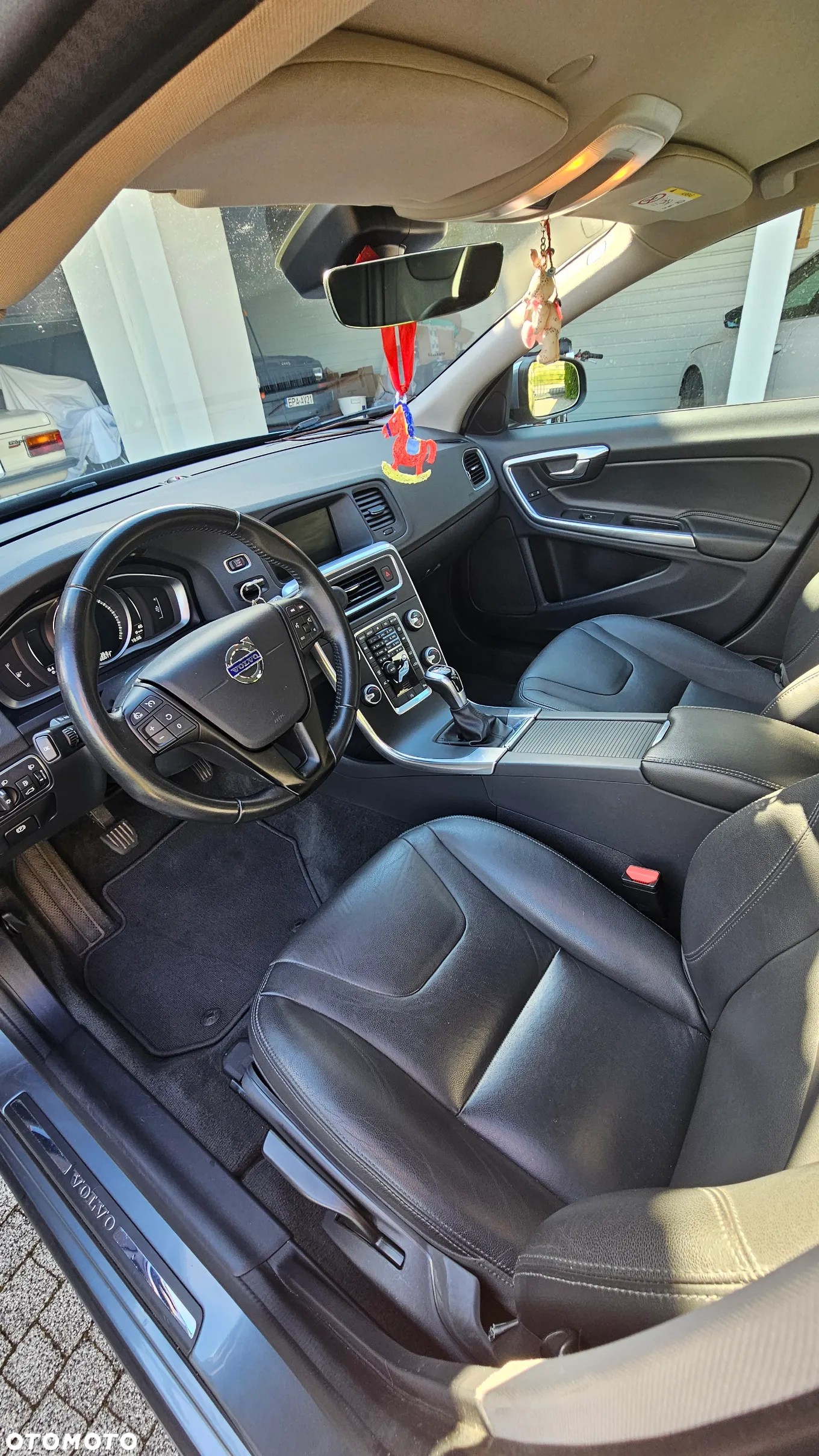 Volvo V60 D2 Drive-E Momentum - 3