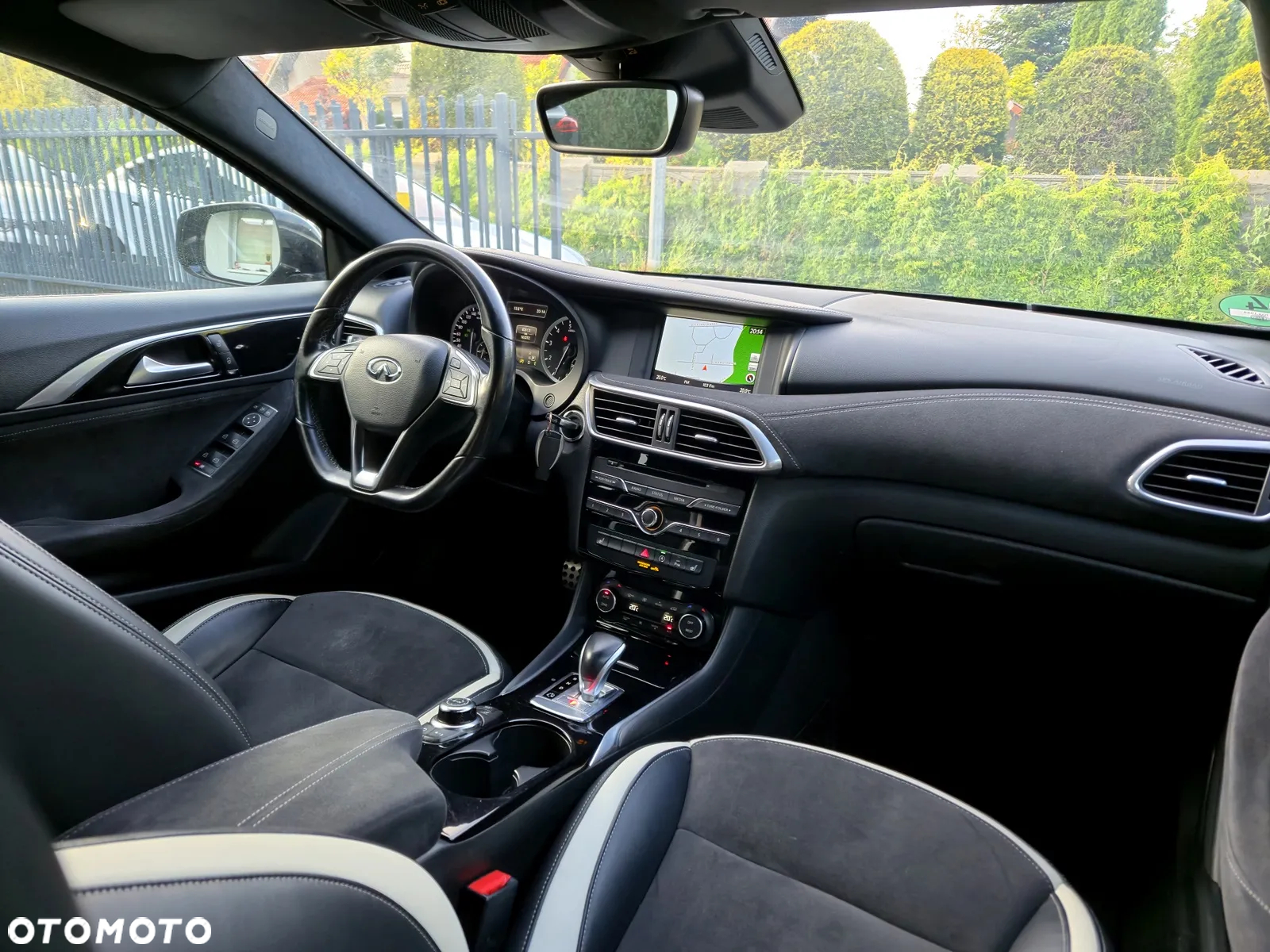 Infiniti Q30 2.0t Sport City Black AWD 7DCT - 7