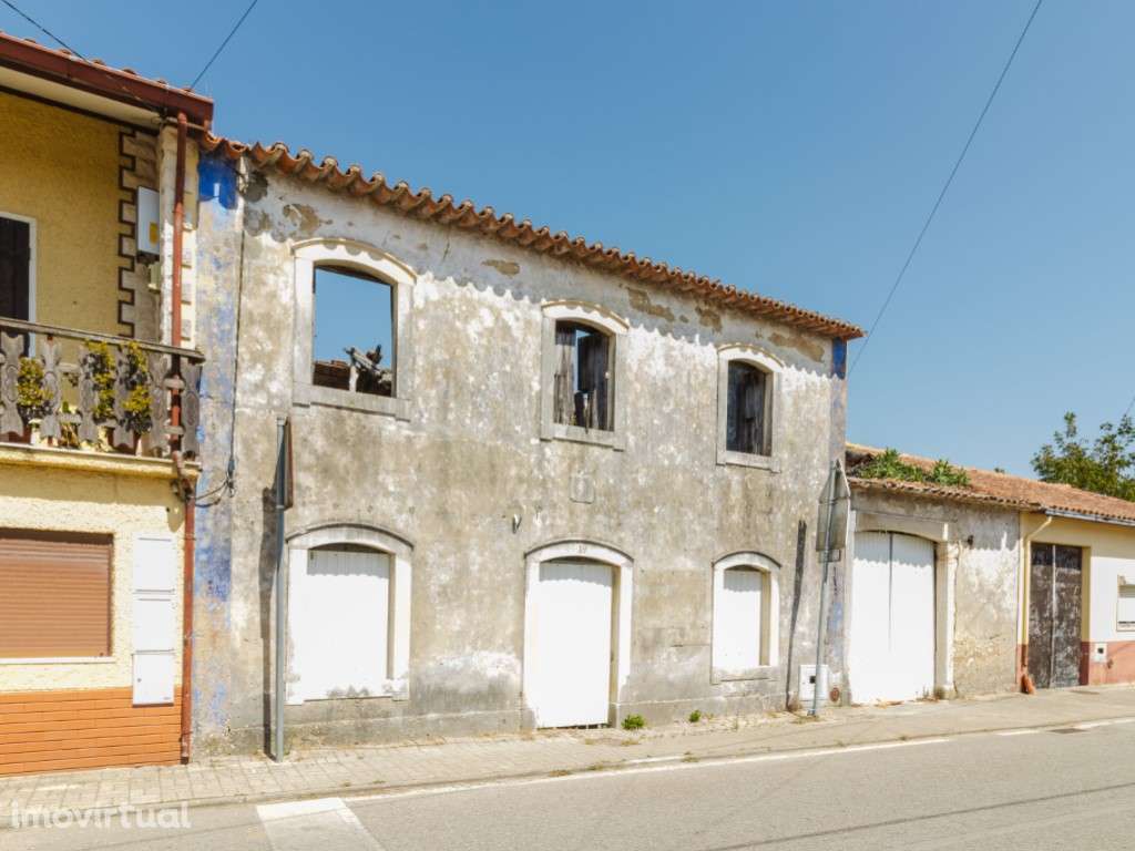 Moradia T3 por recuperar - Grande imagem: 3/13