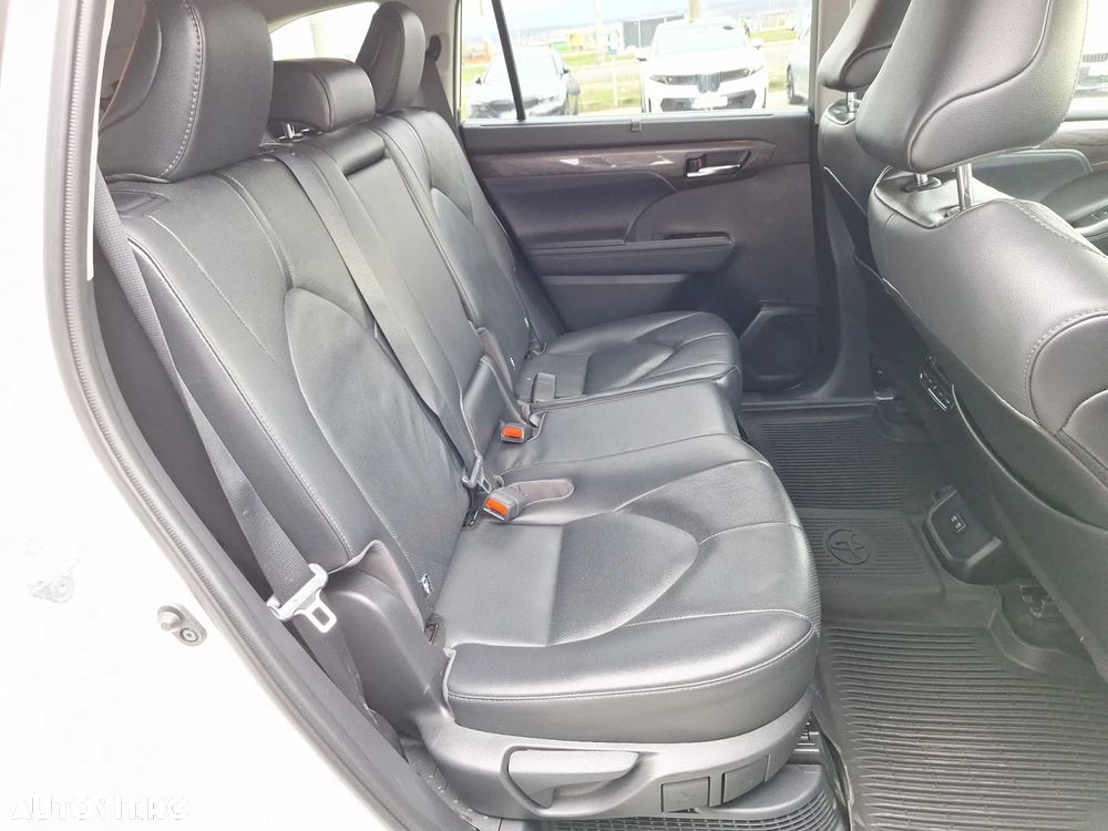 Toyota Highlander 2.5 L Dynamic Force 248CP Luxury Pearly - 13