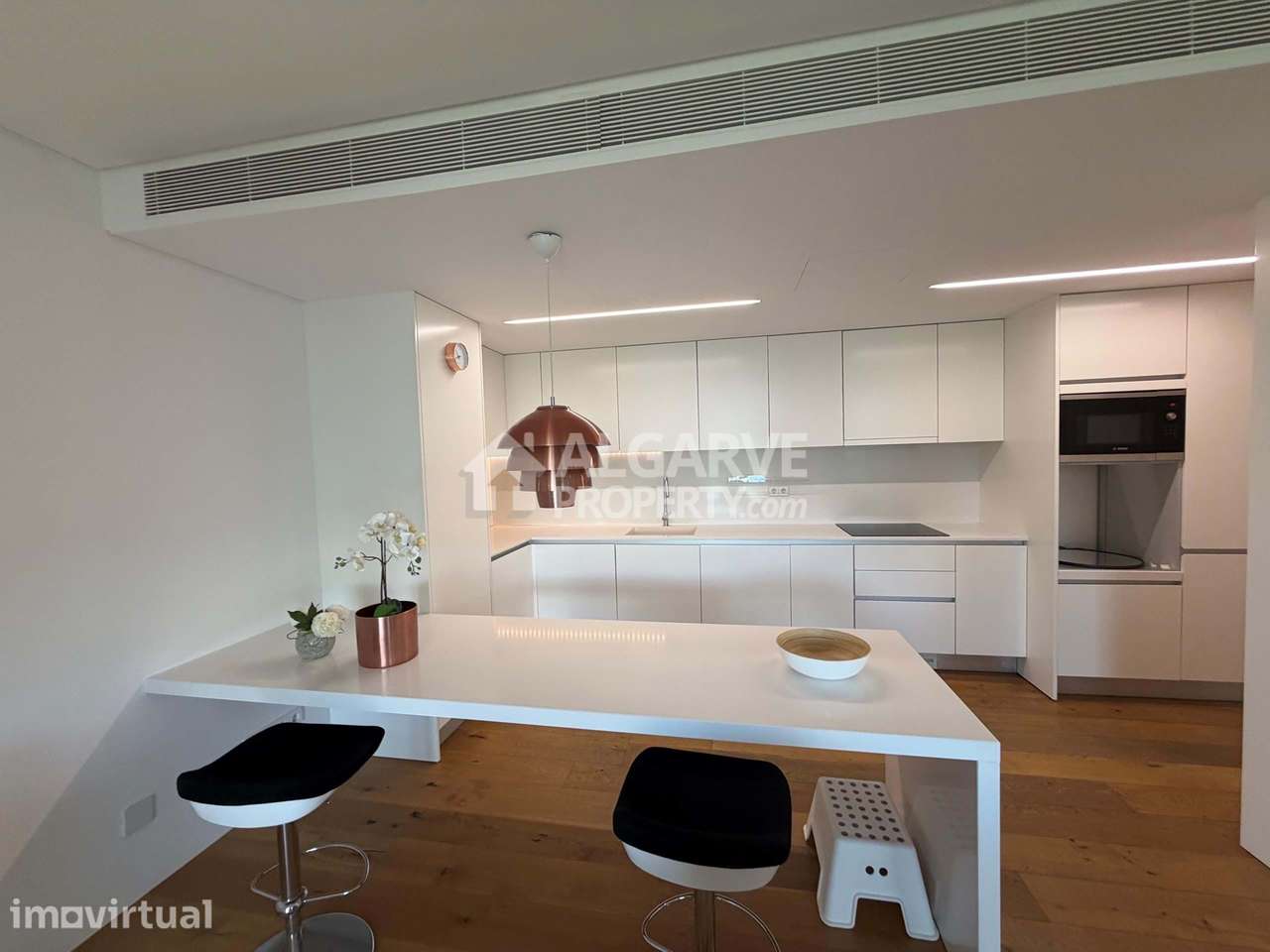 Apartamento T2 de Luxo junto da Praia e Marina de Vilamoura - Grande imagem: 3/29