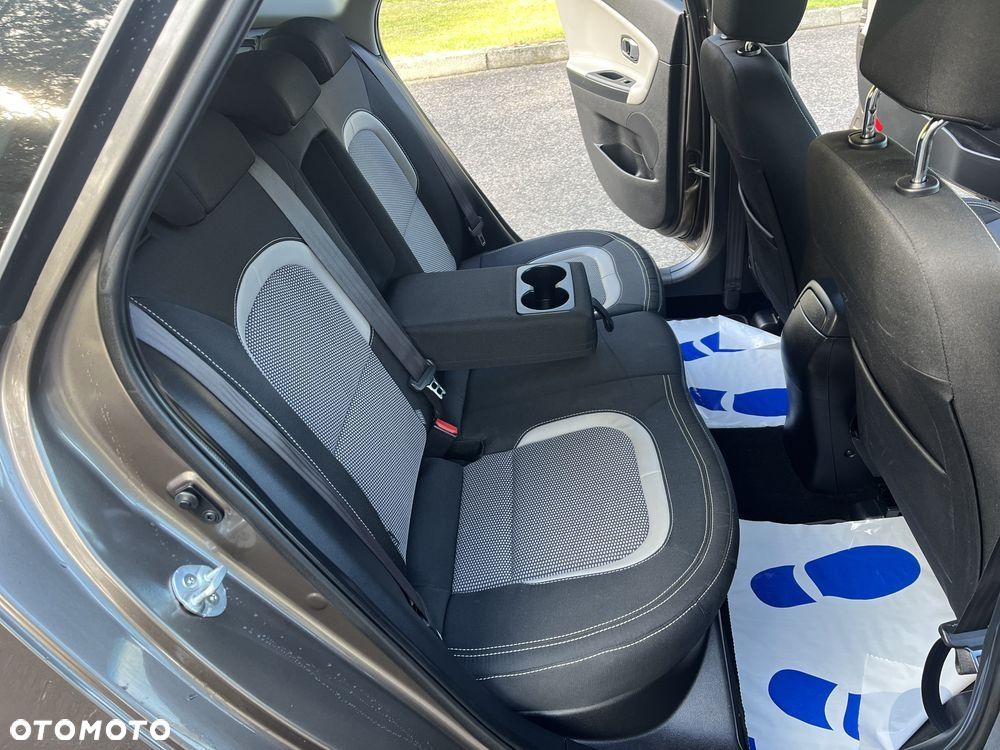 Kia Ceed 1.6 GDI ISG Spirit - 20