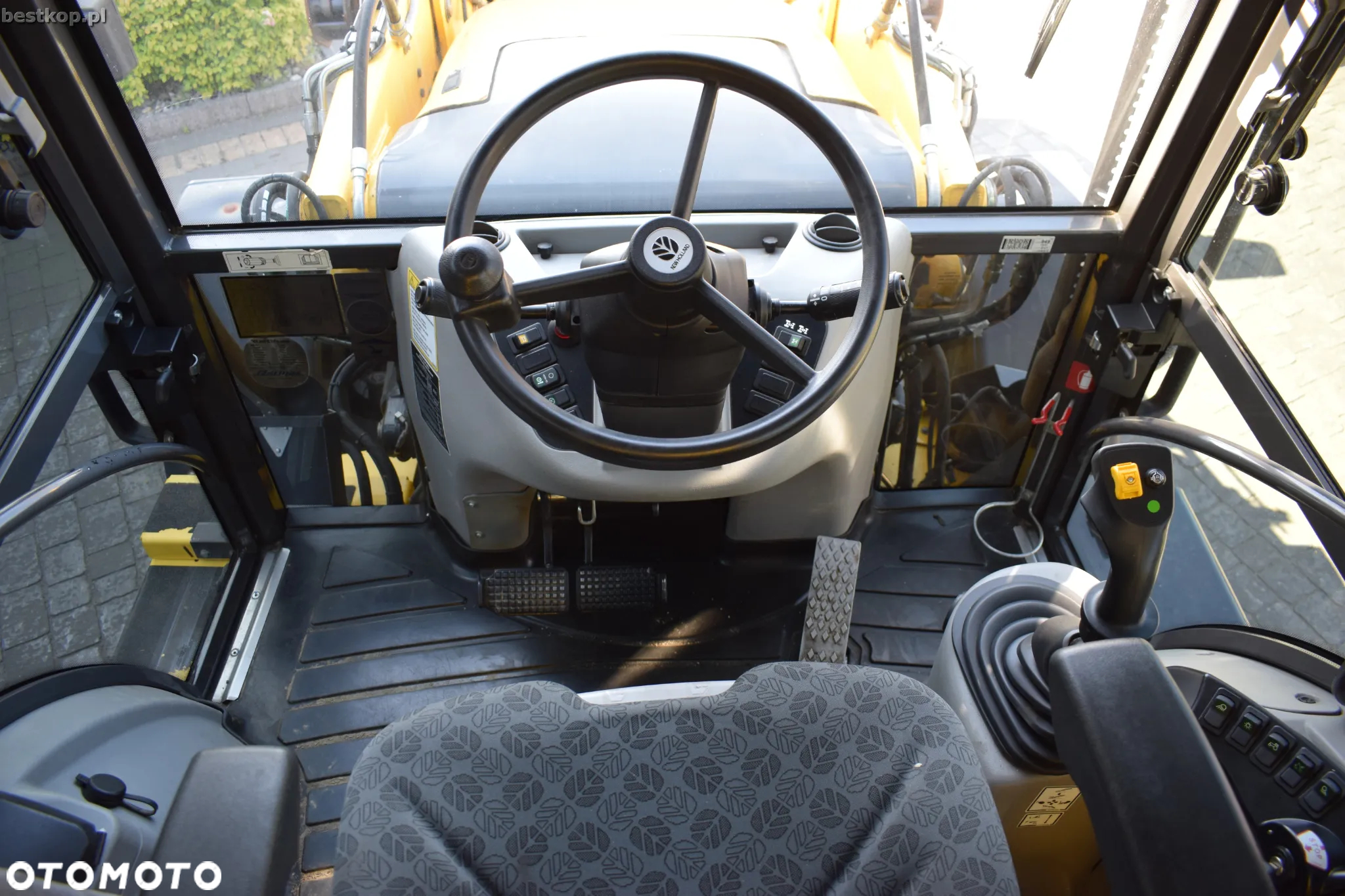 New Holland B110C - 23
