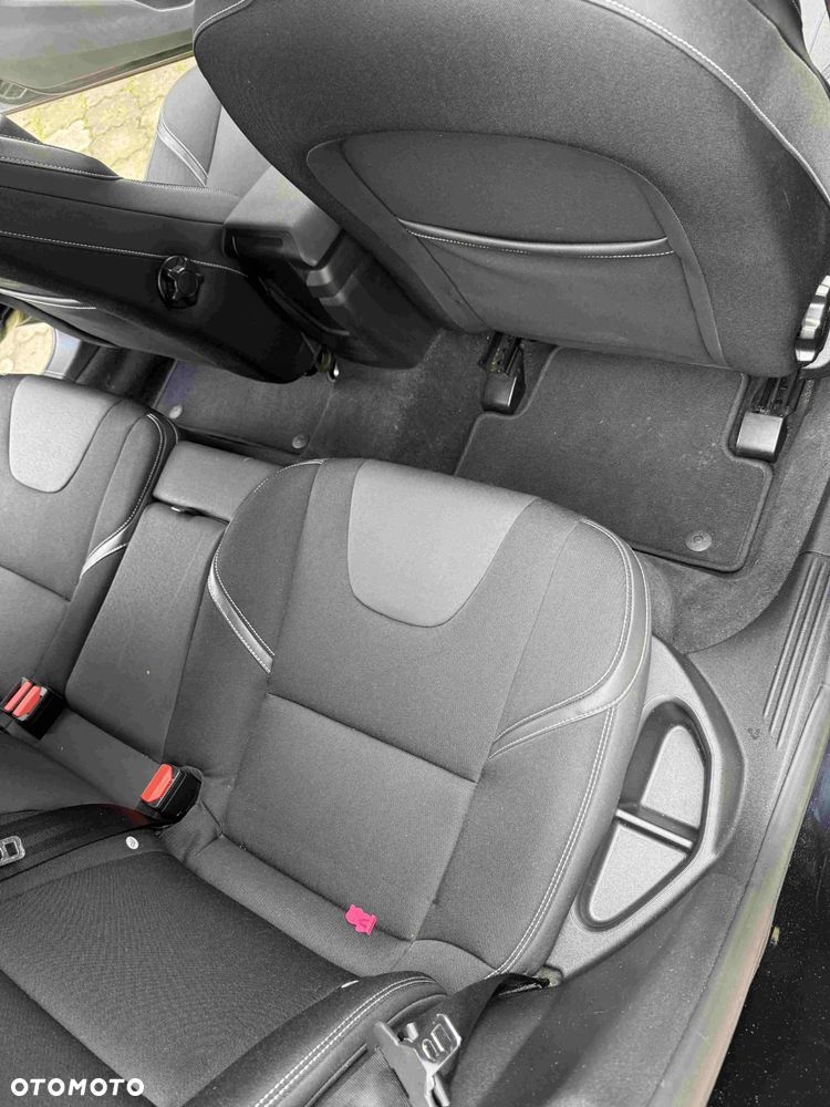 Volvo V40 T2 Kinetic - 19