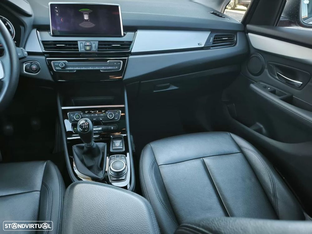 BMW 216 Active Tourer d Line Luxury - 25