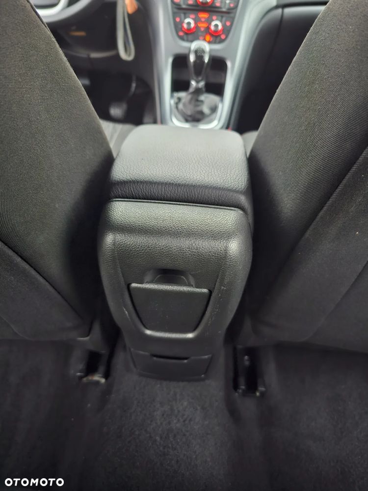 Opel Astra 1.4 Turbo - 23