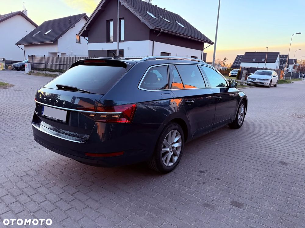 Skoda Superb 2.0 TDI SCR Ambition DSG - 5