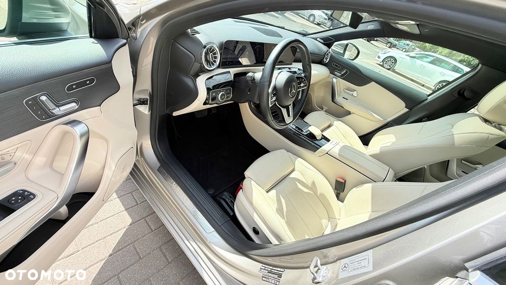 Mercedes-Benz Klasa A 220 4-Matic 7G-DCT - 8