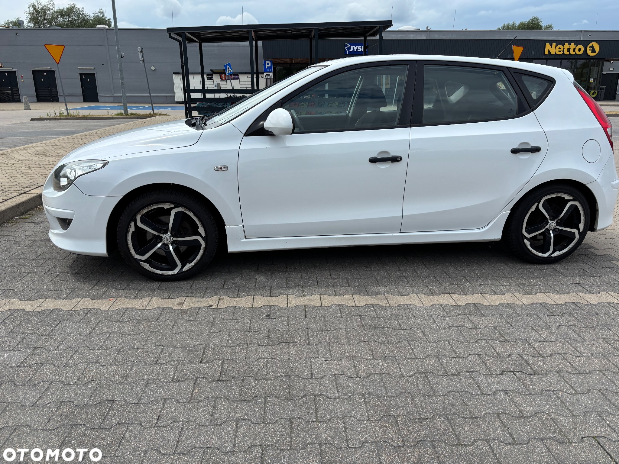 Hyundai i30 1.4 Base + - 2