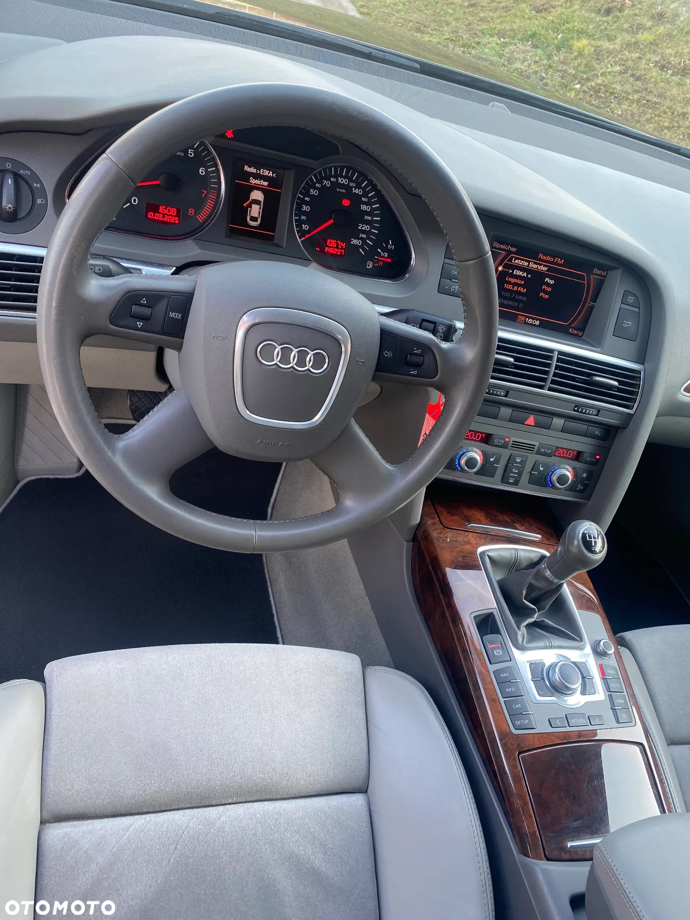 Audi A6 Avant 2.4 - 32