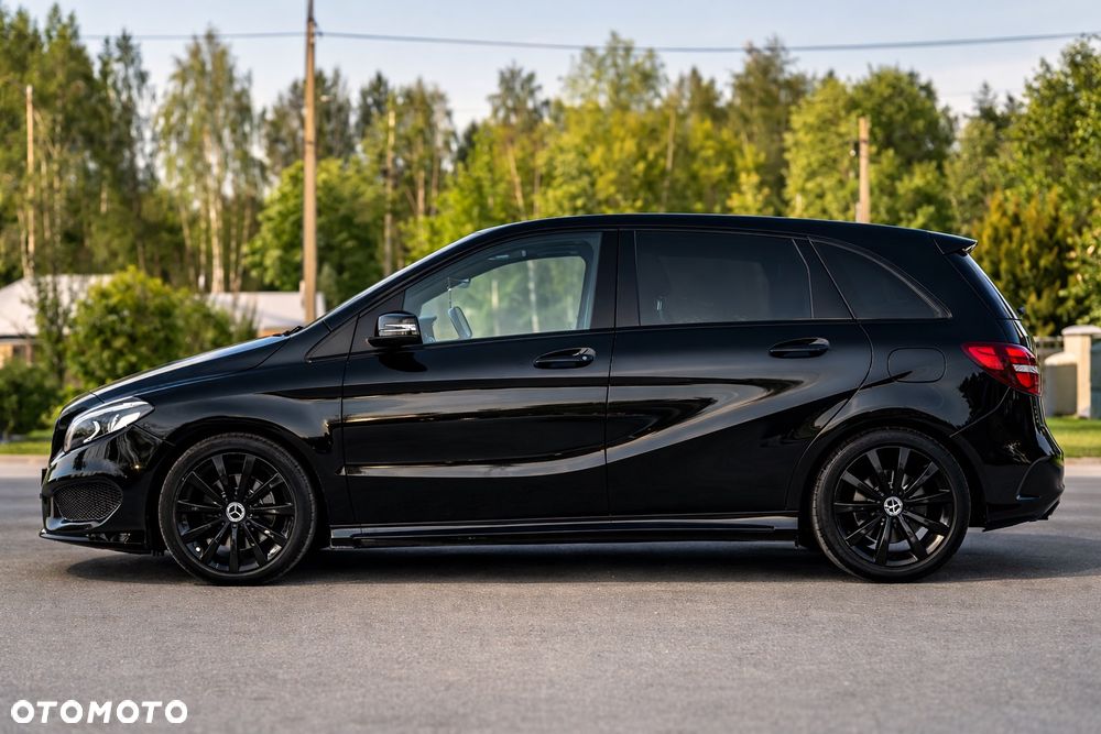 Mercedes-Benz Klasa B 180 7G-DCT AMG Line - 2