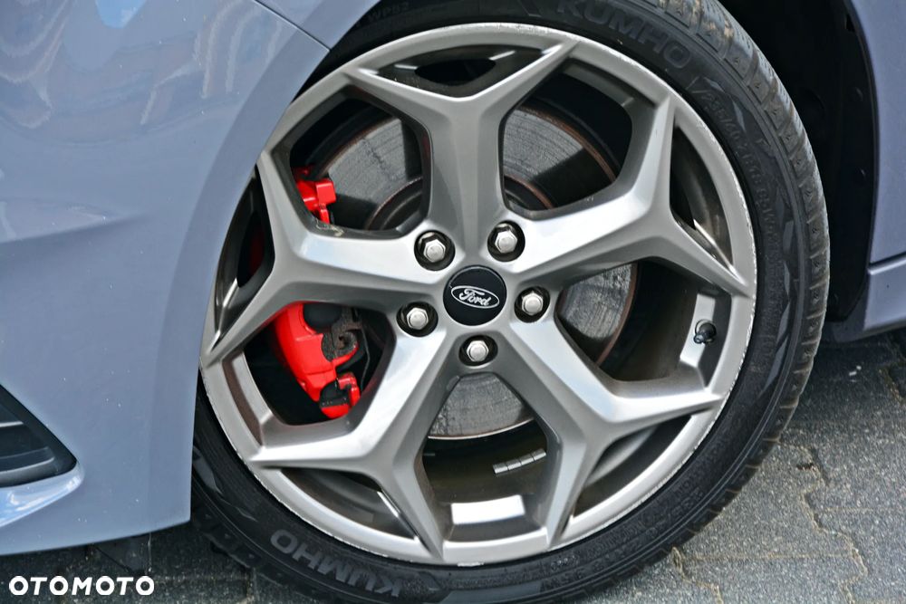 Ford Focus 2.0 TDCi ST - 9