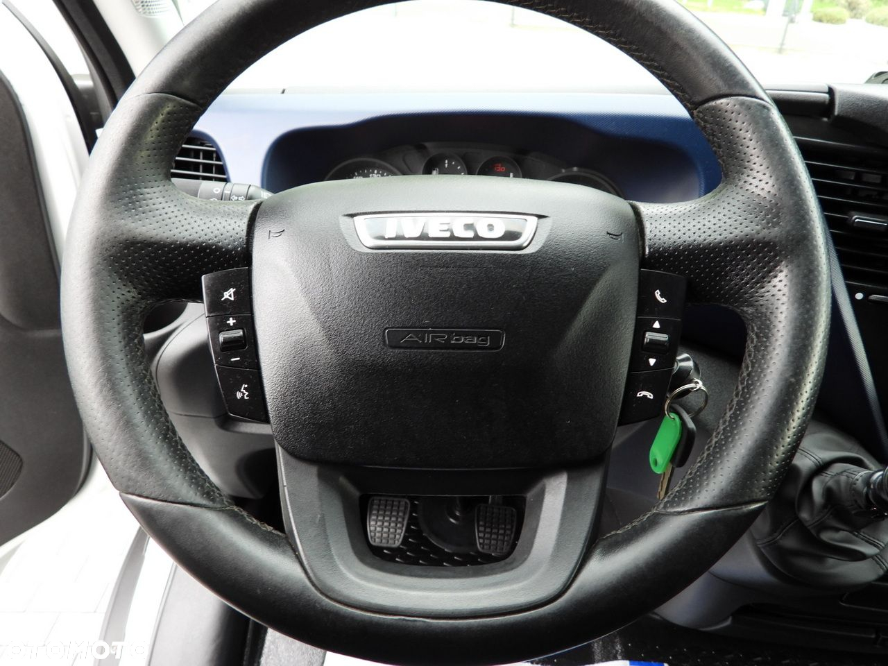 Iveco DAILY 50C15 PLANDEKA 12 PALET TEMPOMAT BLIŹNIACZE KOŁA KLIMATYZACJA  150KM - 31