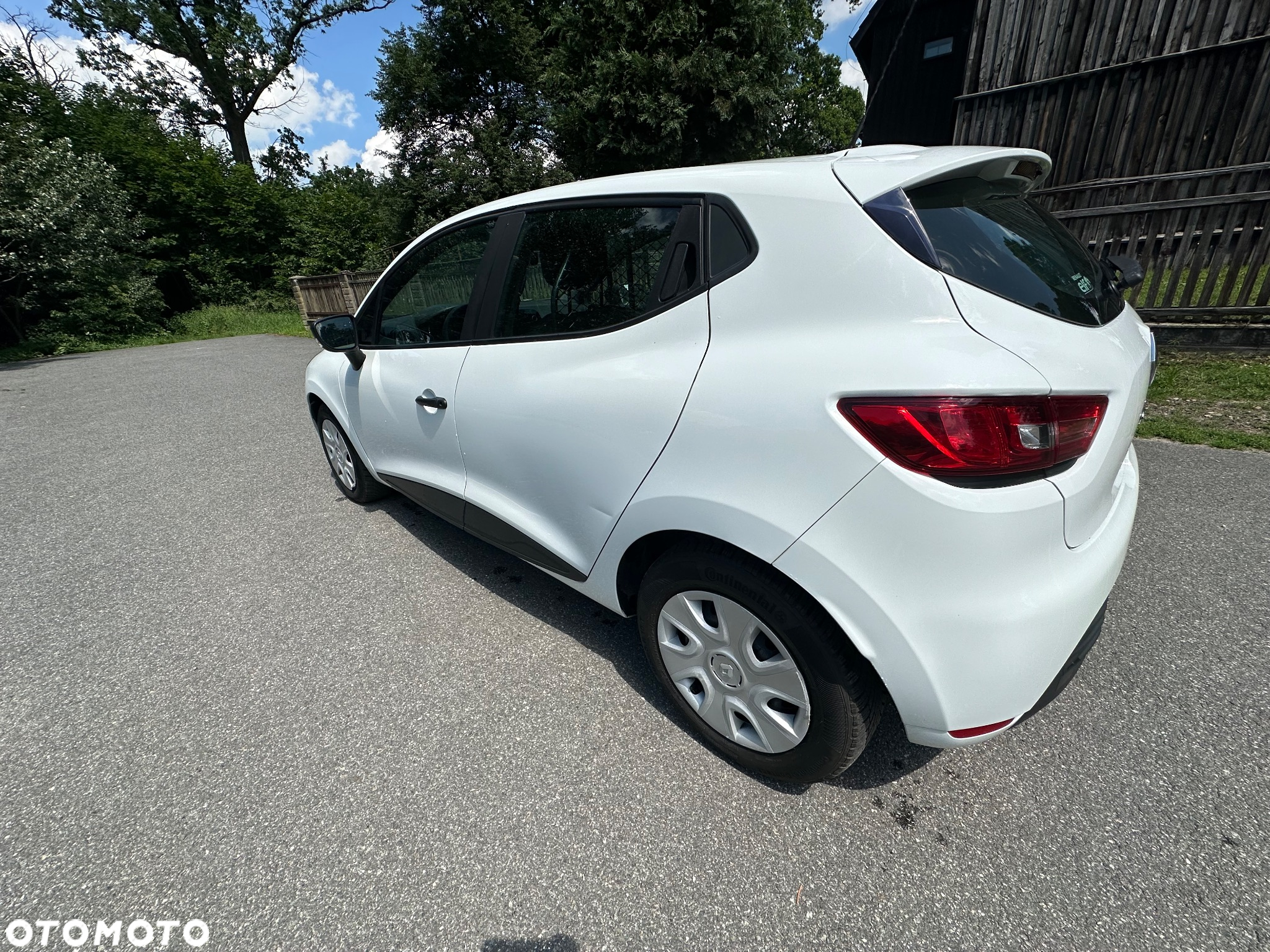 Renault CLIO - 10