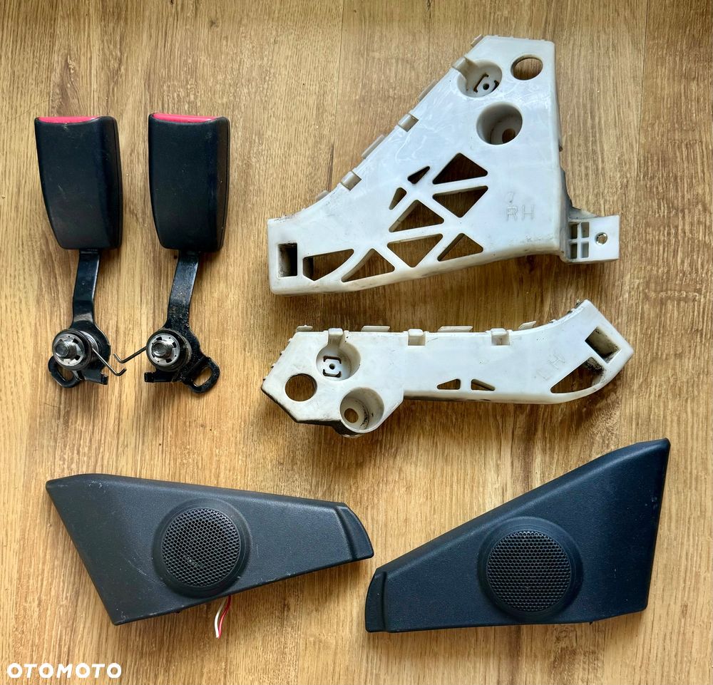 Mazda 5 CR Lift 2008/2010r Grill atrapa kratka środkowa zderzak spryskiwacz lampy przed stan b.dobry Europa zwykle i xenon ksenon ślizg wygłuszenie maski zderzak zaślepka haka pompka spryskiwaczy  spryskiwacze lamp  halogeny kratki  Grill osłoną silnika przetwornica błotnik belka wzmocnienie i dużo innych Czesci do mazdy 5 CR !!! - 11