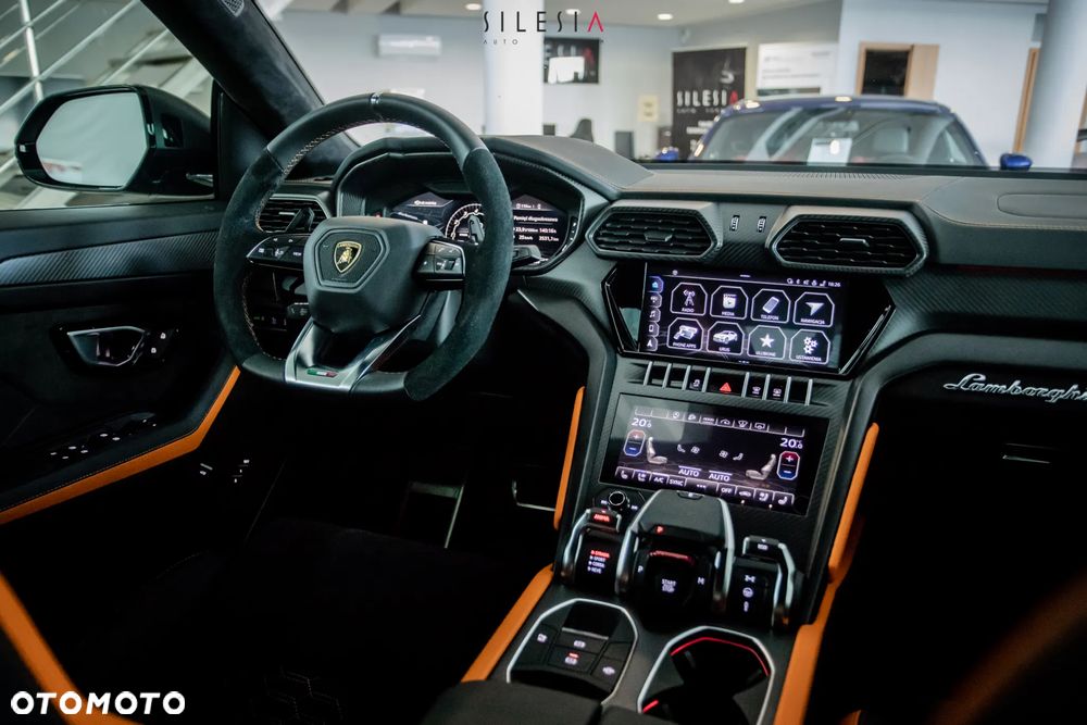 Lamborghini Urus Standard - 14