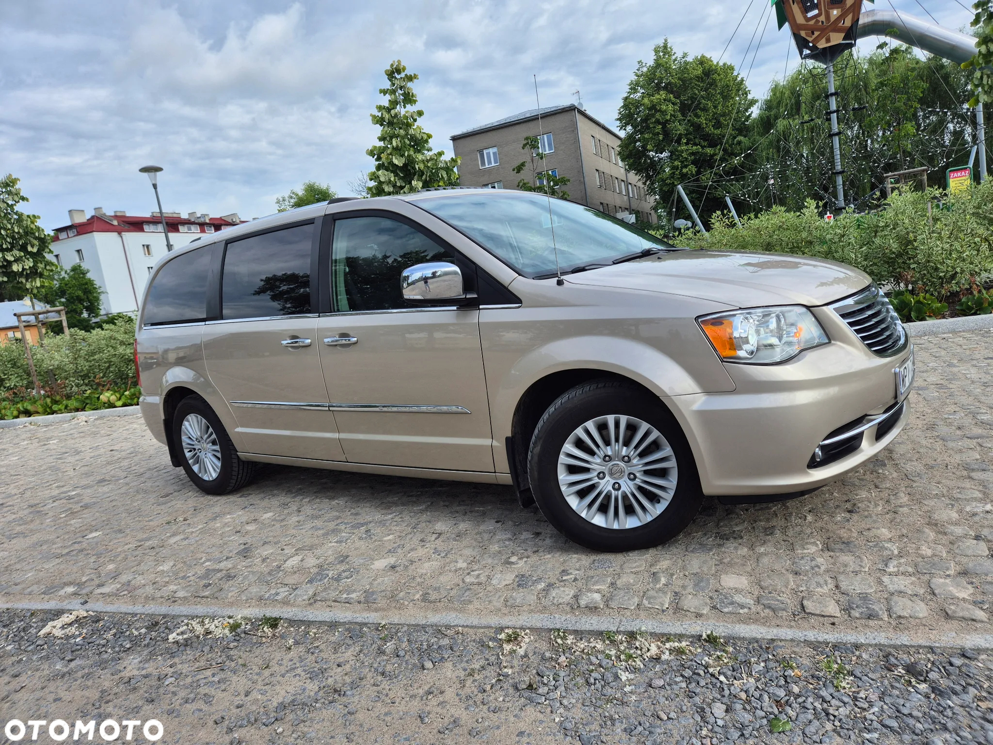 Chrysler Town & Country 3.6 Limited - 19