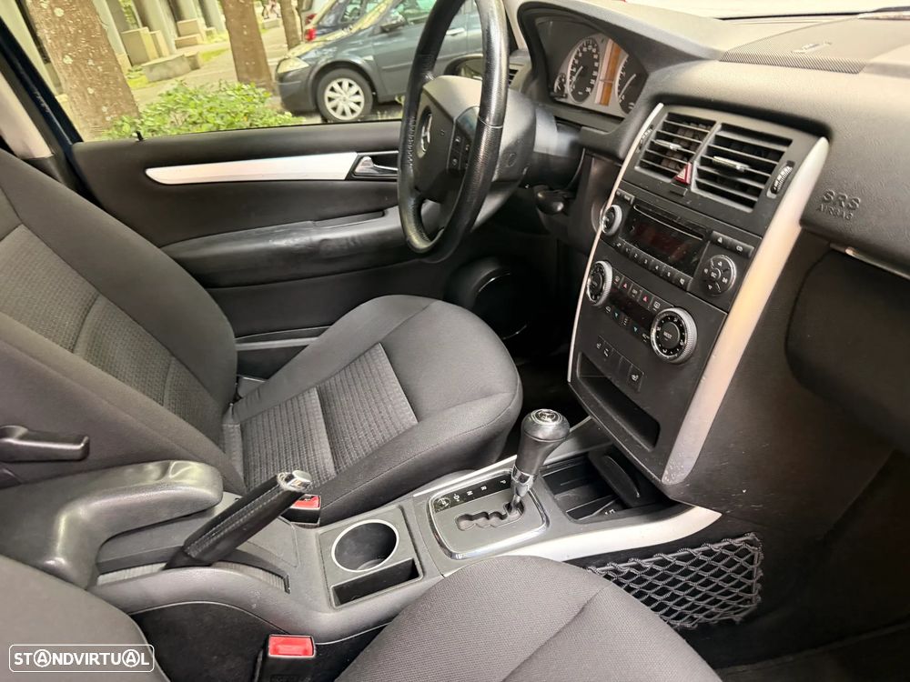 Mercedes-Benz B 180 CDi Autotronic - 19
