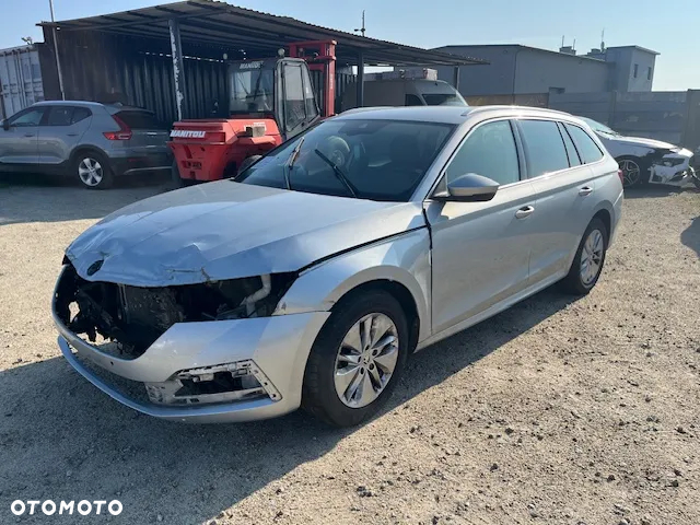 Skoda Octavia 2.0 TDI DSG Ambition - 4