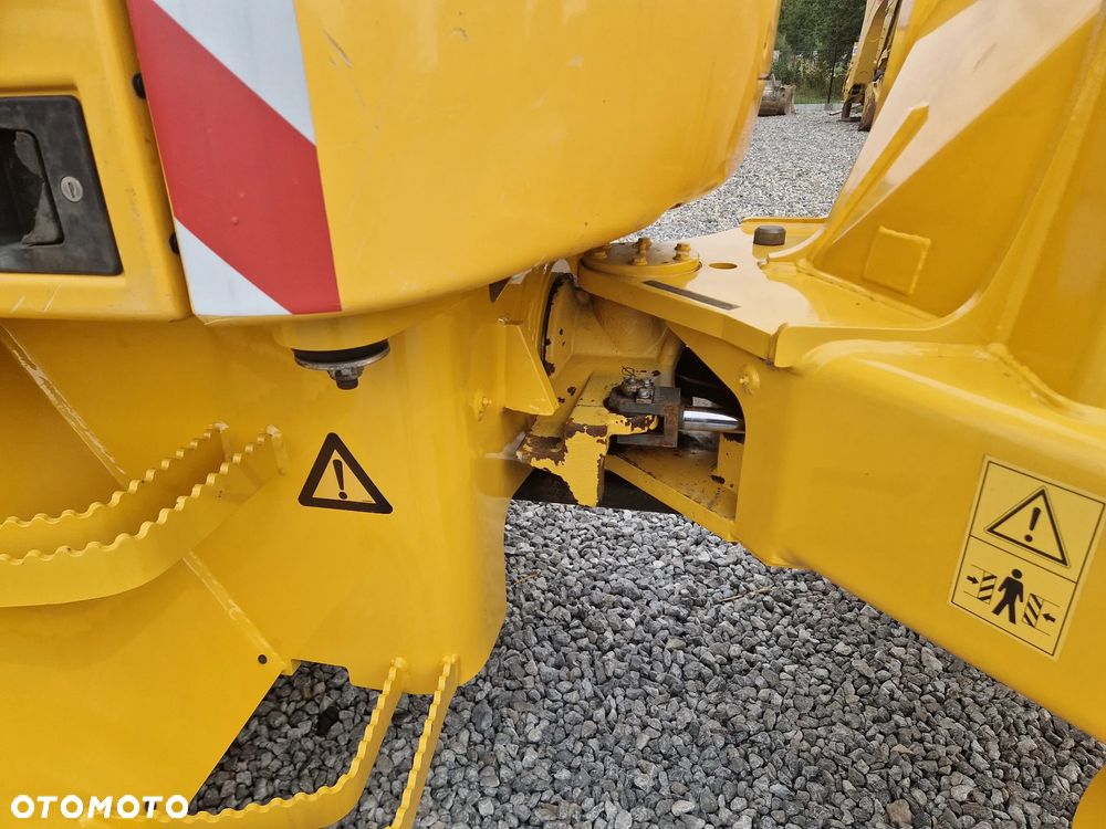 Volvo L30B - 12