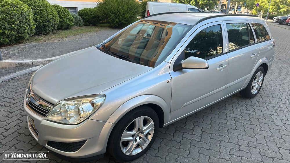 Opel Astra 1.3 CDTI Enjoy EcoFLEX - 2