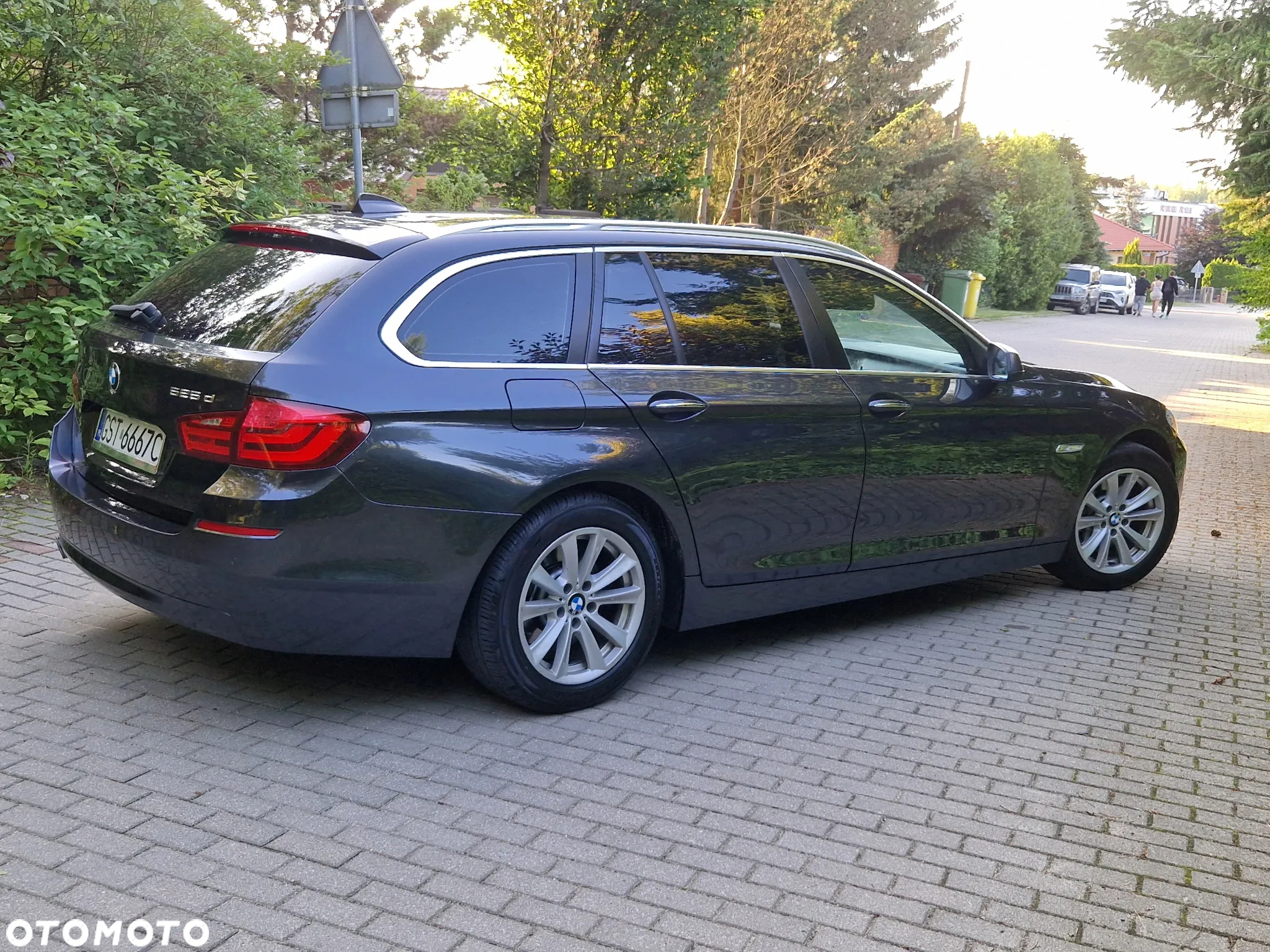 BMW Seria 5 525d xDrive - 16