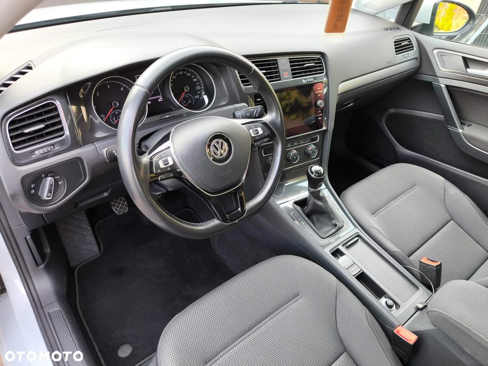 Volkswagen Golf 2.0 TDI (BlueMotion Technology) Comfortline - 21