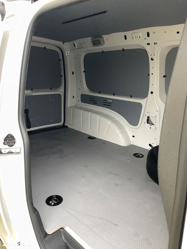 Volkswagen Caddy Maxi 2.0TDI - 28