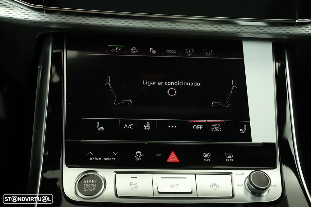 Audi Q8 55 TFSIe quattro Tiptronic - 13