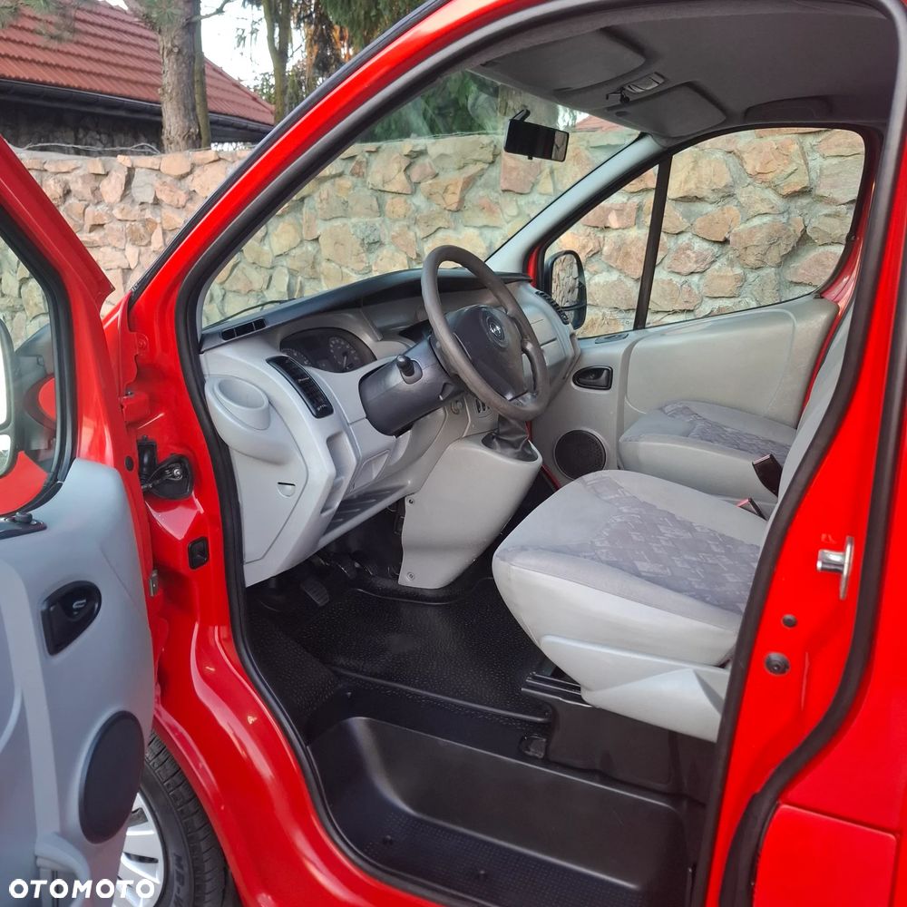 Opel Vivaro - 10