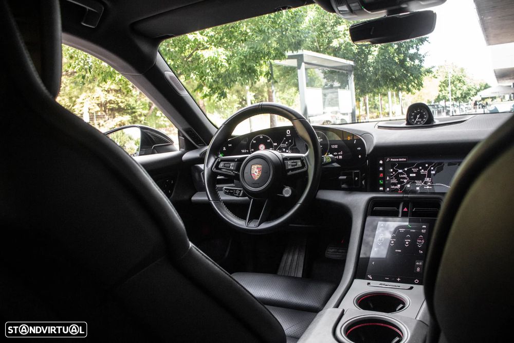 Porsche Taycan 4S - 37