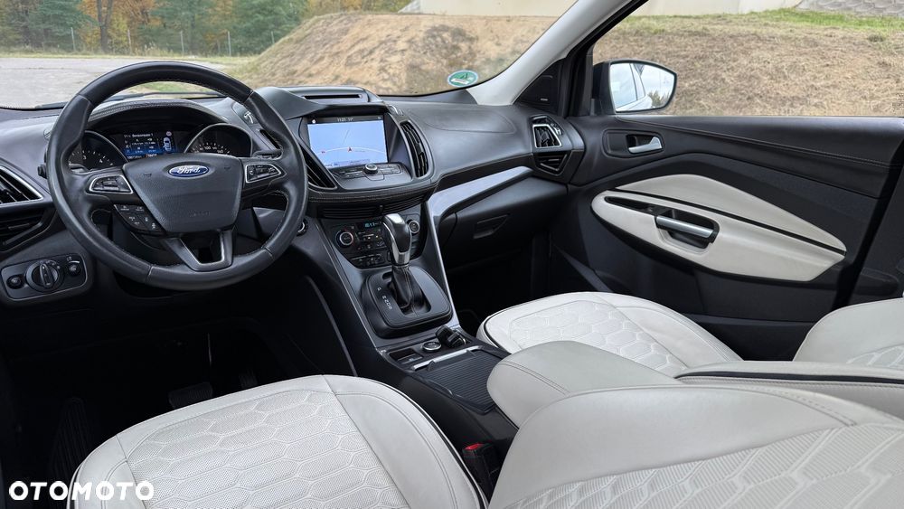 Ford Kuga 2.0 TDCi 4x4 Vignale - 25