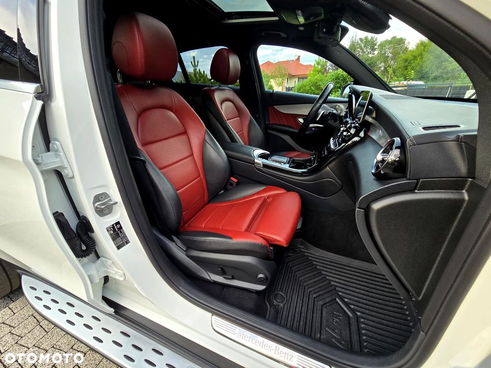 Mercedes-Benz GLC - 12