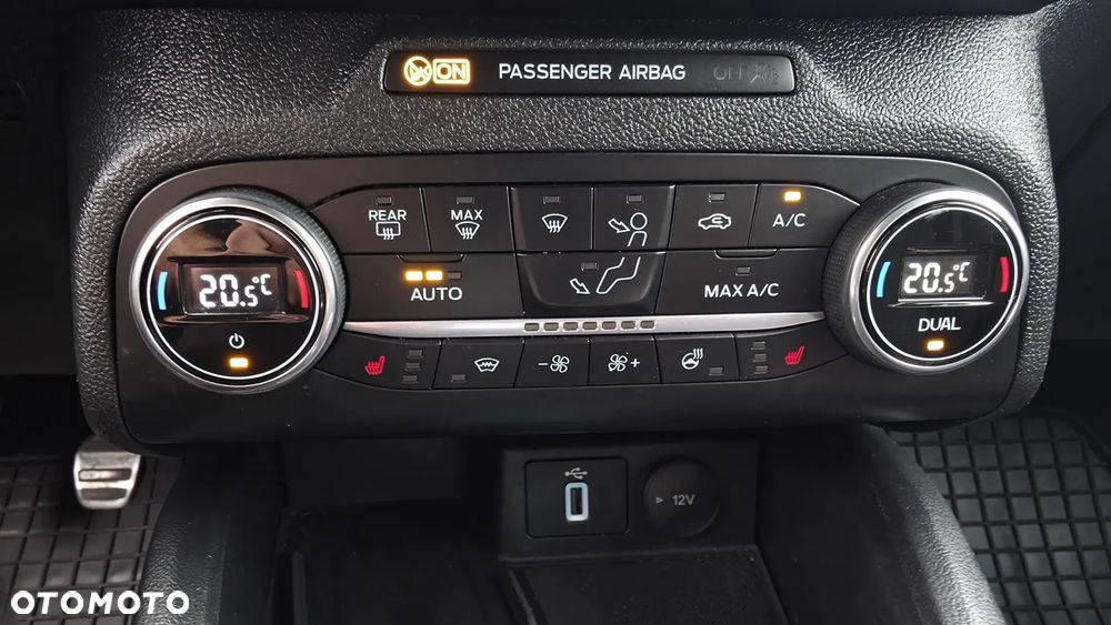 Ford Focus 1.0 EcoBoost mHEV ST-Line - 18