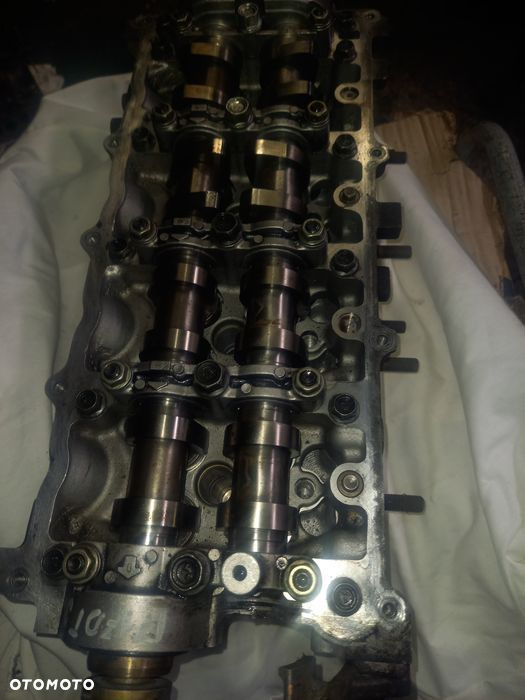 Glowica silnika opel Astra J 1.7 cdti a17dtj - 2