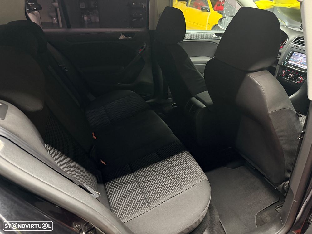 VW Golf 2.0 TDi Confortline - 10