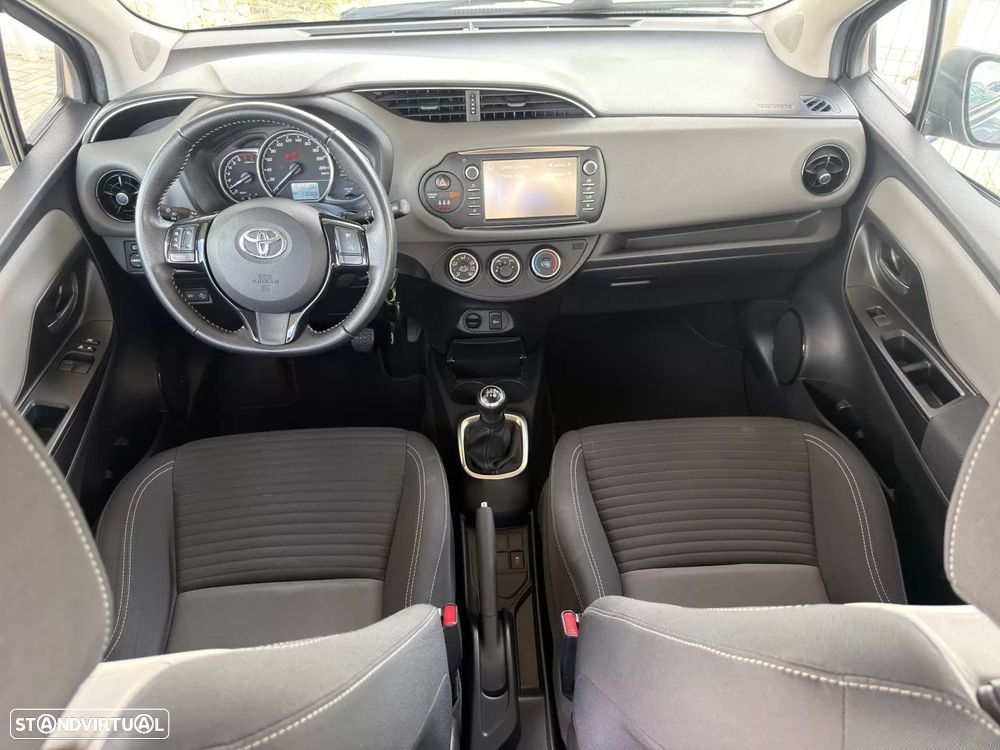 Toyota Yaris 1.0 VVT-i Exclusive - 23