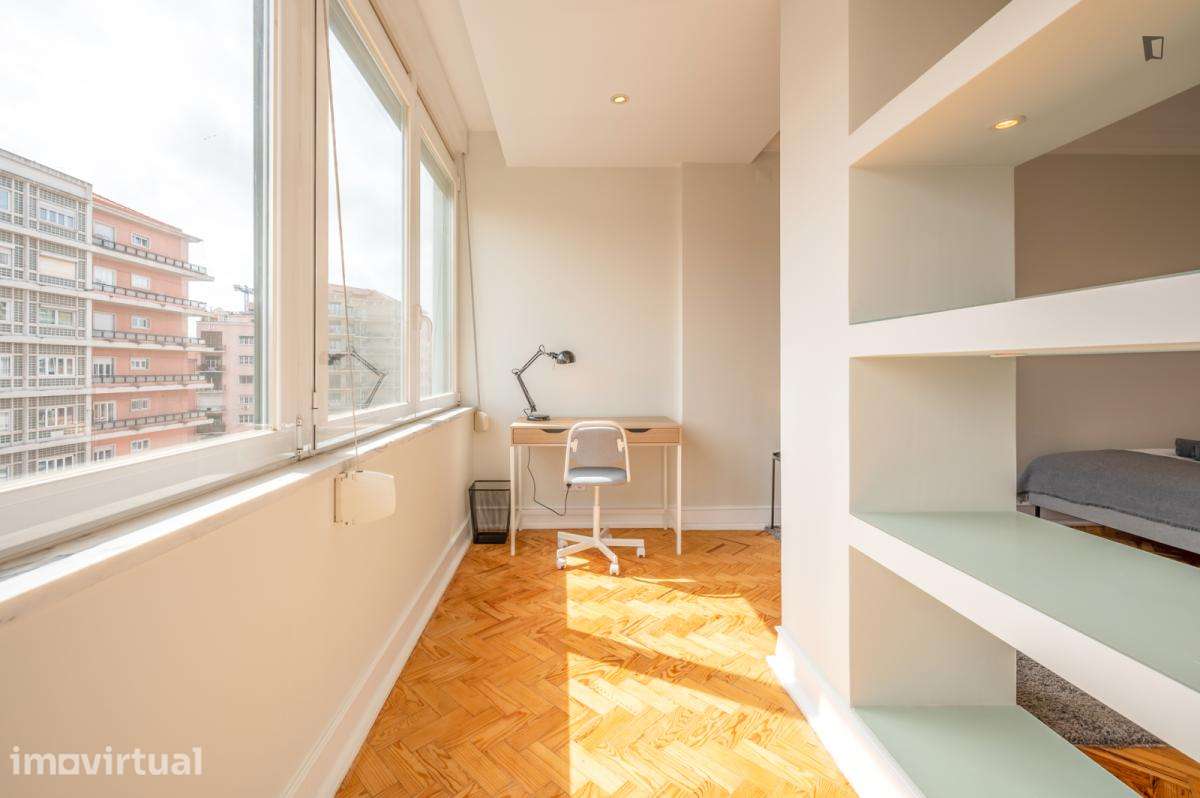 Quarto - localizado em Roma-Areeiro Lisbon - Grande imagem: 4/19