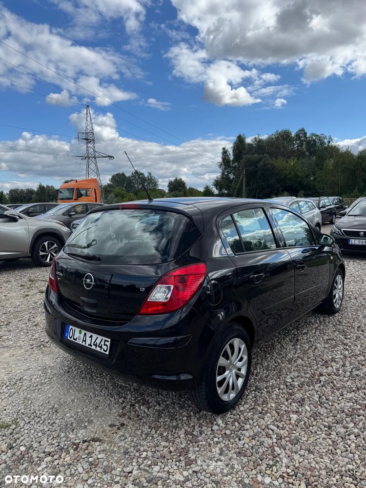 Opel Corsa 1.2 16V Color Edition - 4