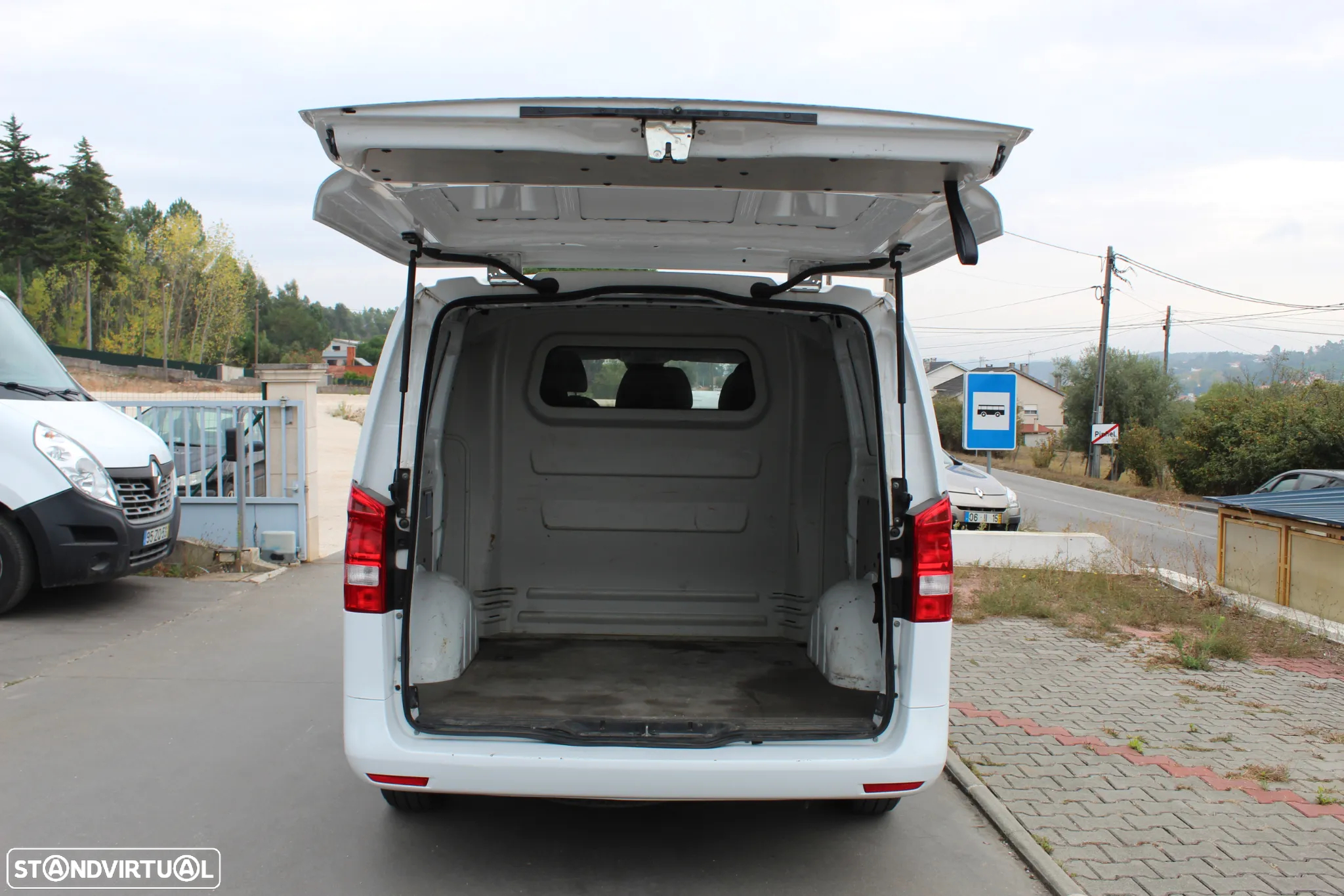 Mercedes-Benz Vito 110 CDi // 6 Lugares - 7