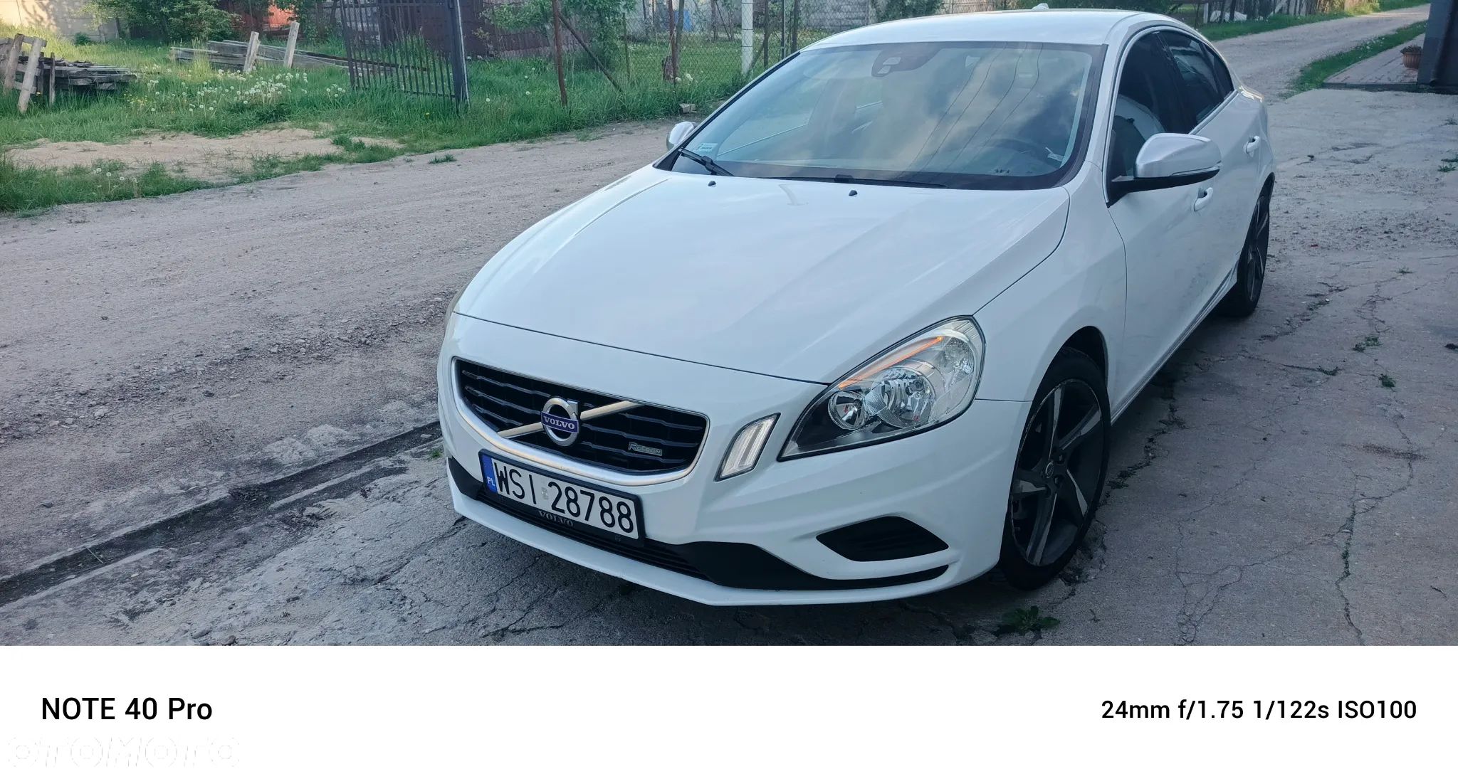 Volvo S60 D4 R-Design - 1