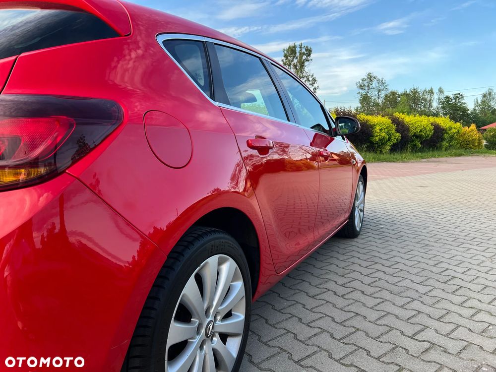 Opel Astra 1.6 NAVI - 10