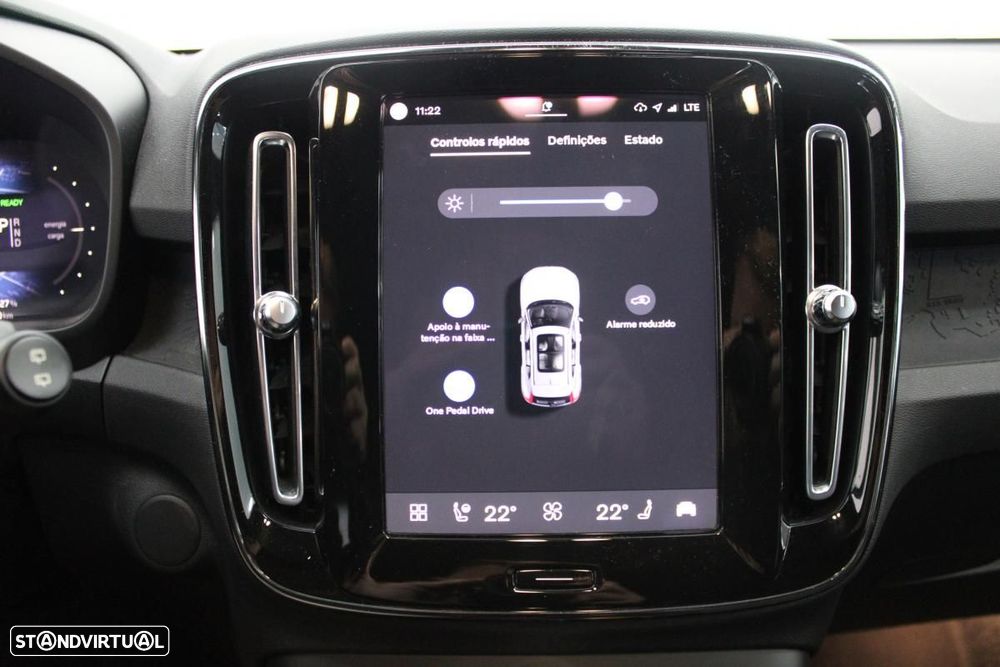 Volvo XC 40 Recharge Core - 26