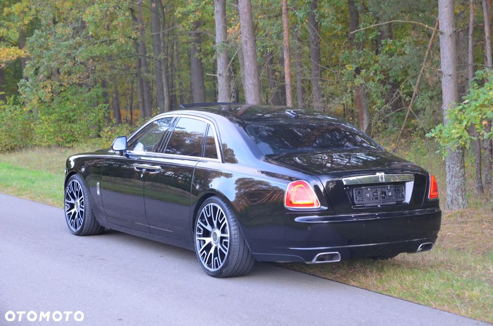 Rolls-Royce Ghost Standard - 9