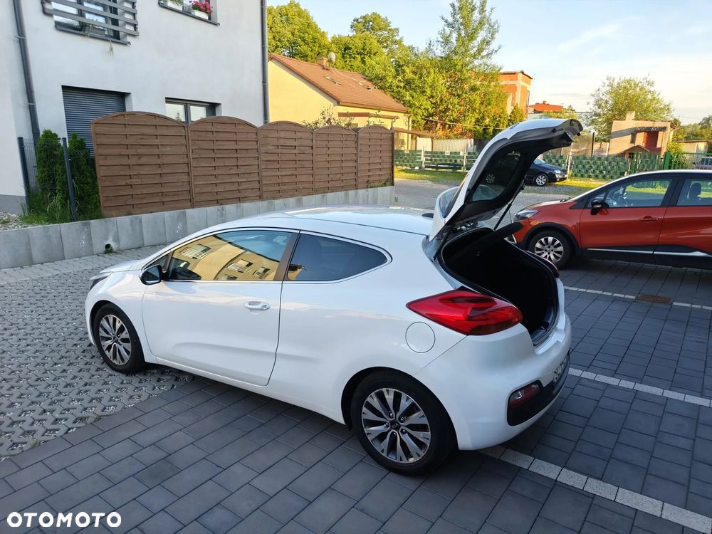 Kia ProCeed 1.6 CRDi ISG Vision - 22