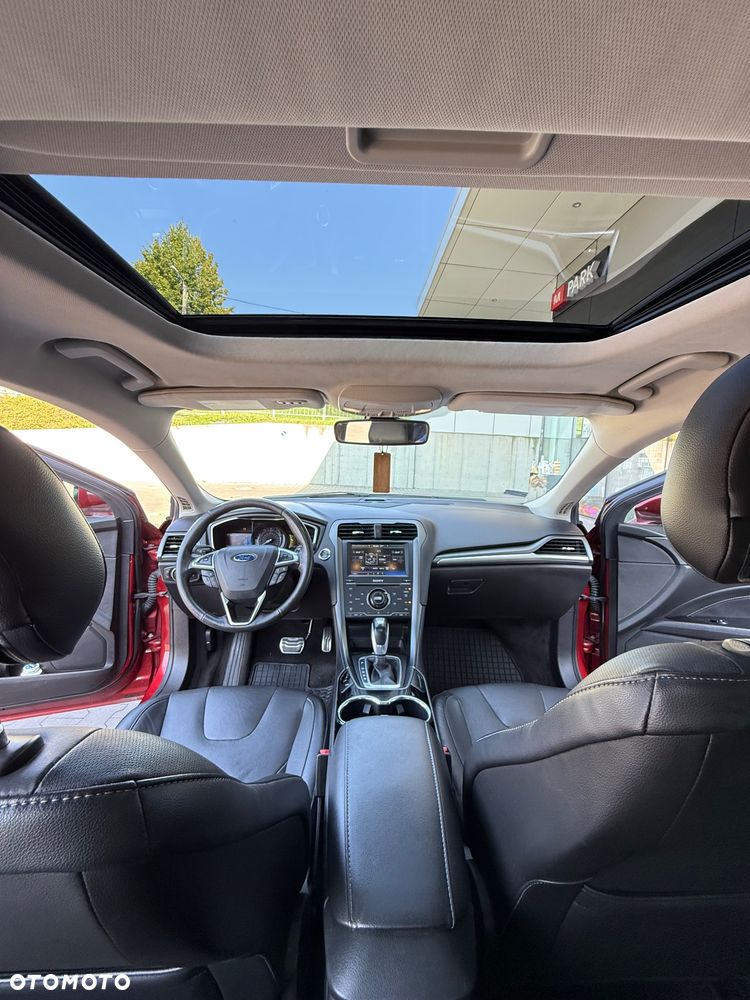 Ford Fusion 2.0 EcoBoost Titanium - 17