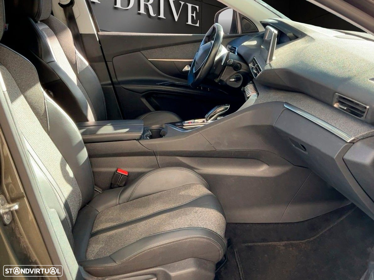 Peugeot 5008 1.2 PureTech Allure EAT8 - 6