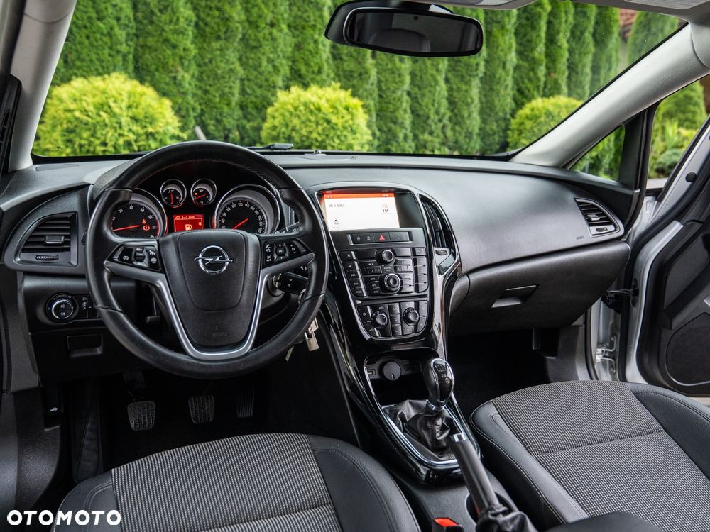 Opel Astra 1.4 Turbo - 28